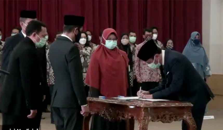 Ketua KY Lantik Arie Sudihar Sebagai Sekjen KY