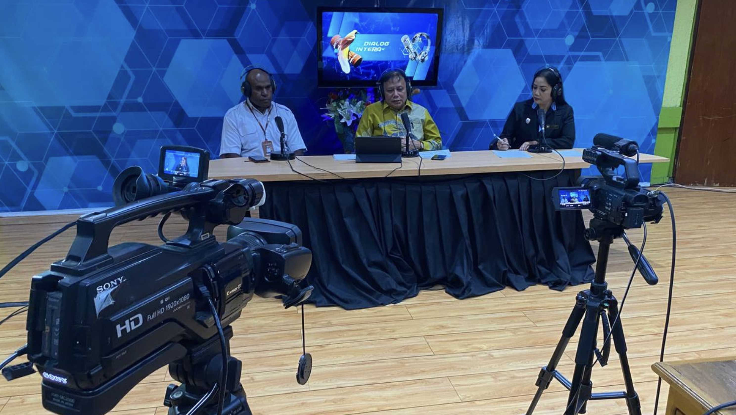KY Ajak Masyarakat Papua Awasi Hakim
