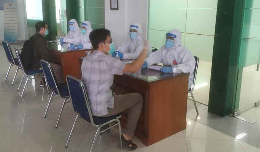 Cegah Penyebaran Covid-19, Pegawai KY Jalani Rapid dan Swab Test 