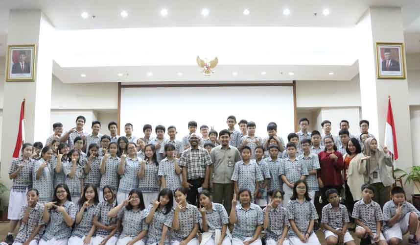 KY Terima Audiensi Siswa SMP Cahaya Bakti
