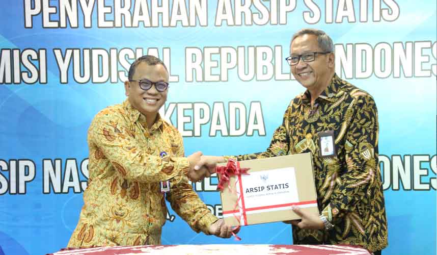 KY Serahkan Arsip Statis kepada ANRI