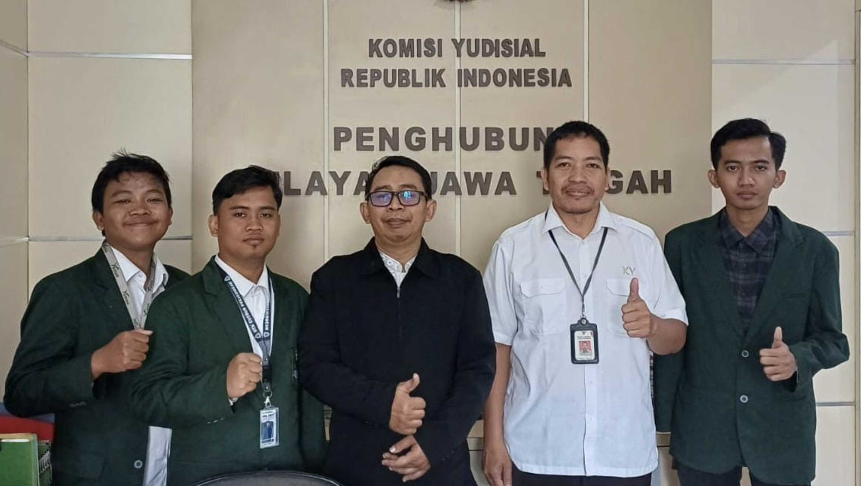 Penghubung KY Jateng Terima Kunjungan Mahasiswa FH Unwahas dan Fasya UIN KH. Abdurrahman Wahid