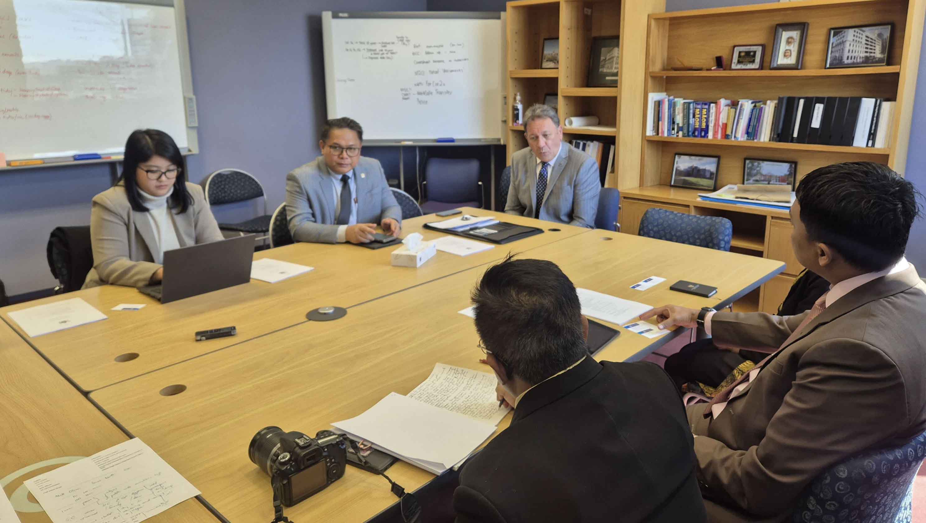 KY dan Ministry of Justice of New Zealand Bahas Pengamanan Persidangan