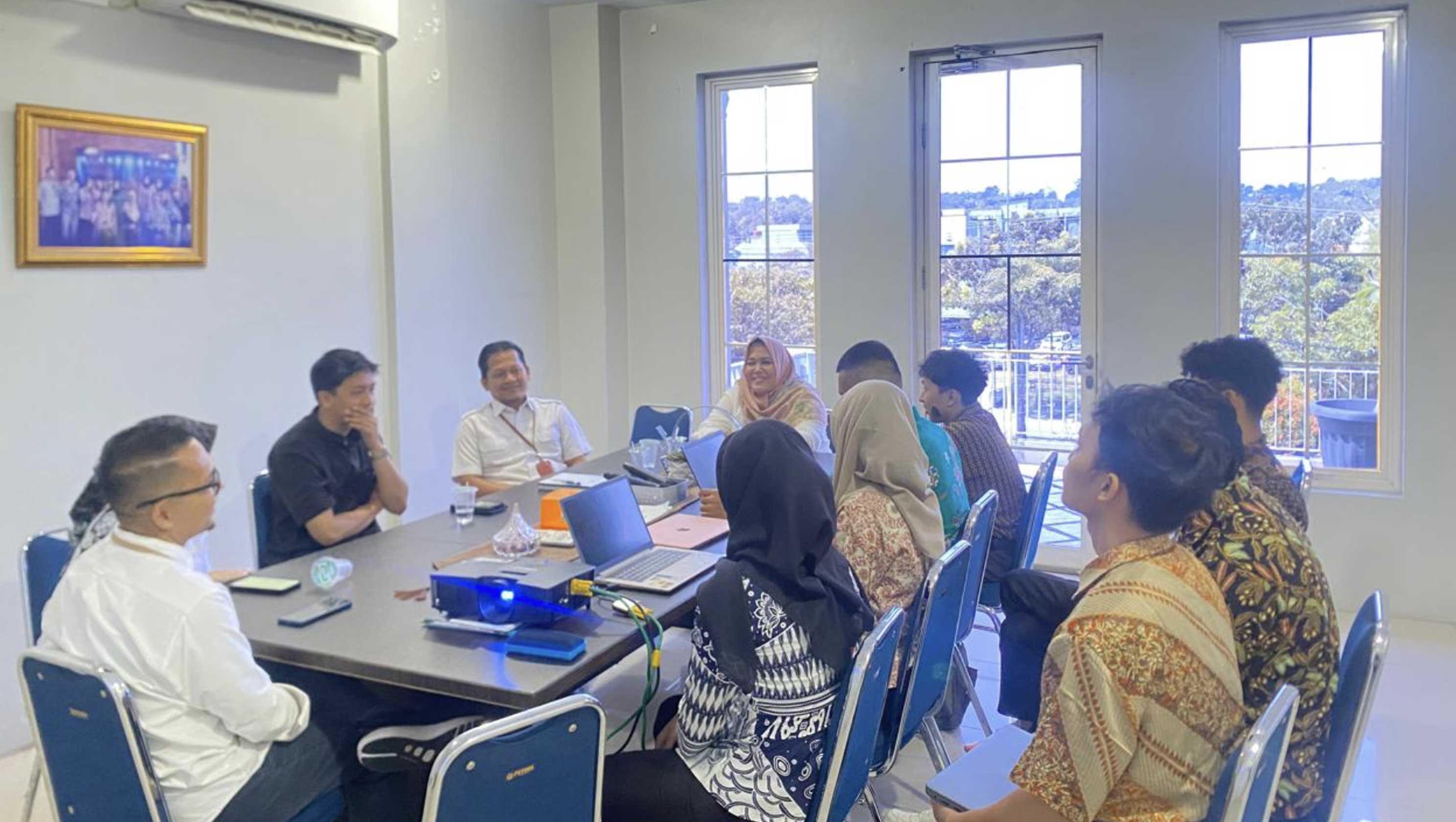 Penghubung KY Riau Terima Kunjungan FH Unri