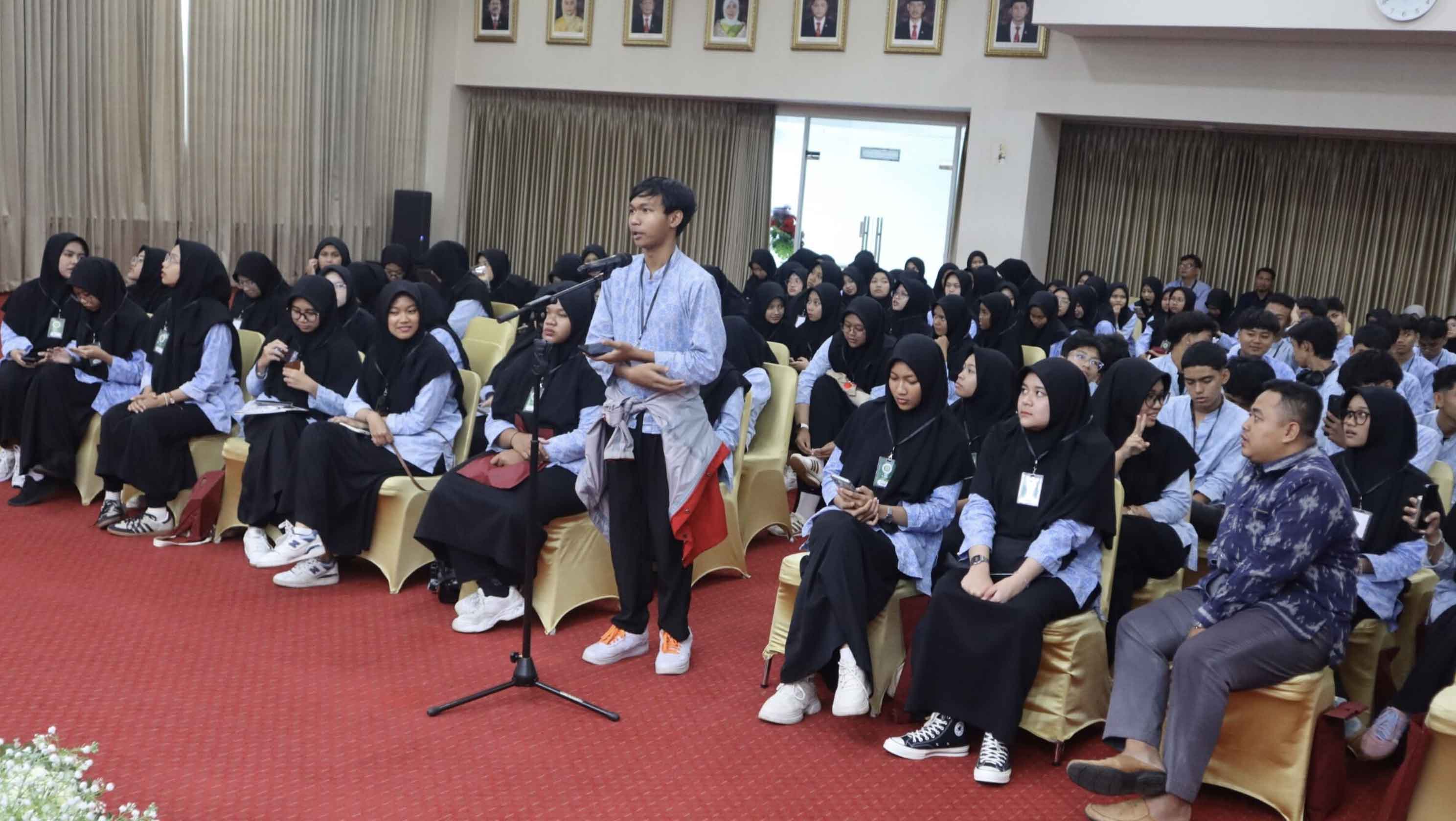 KY Terima Kunjungan Siswa SMA Albanna Bali