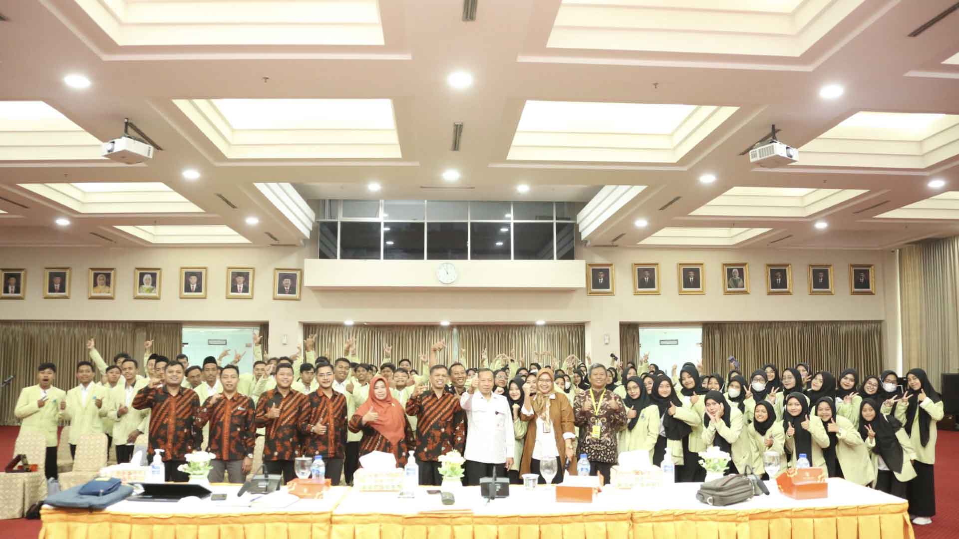 KY Terima Ratusan Civitas Fakultas Syari’ah UIN Salatiga