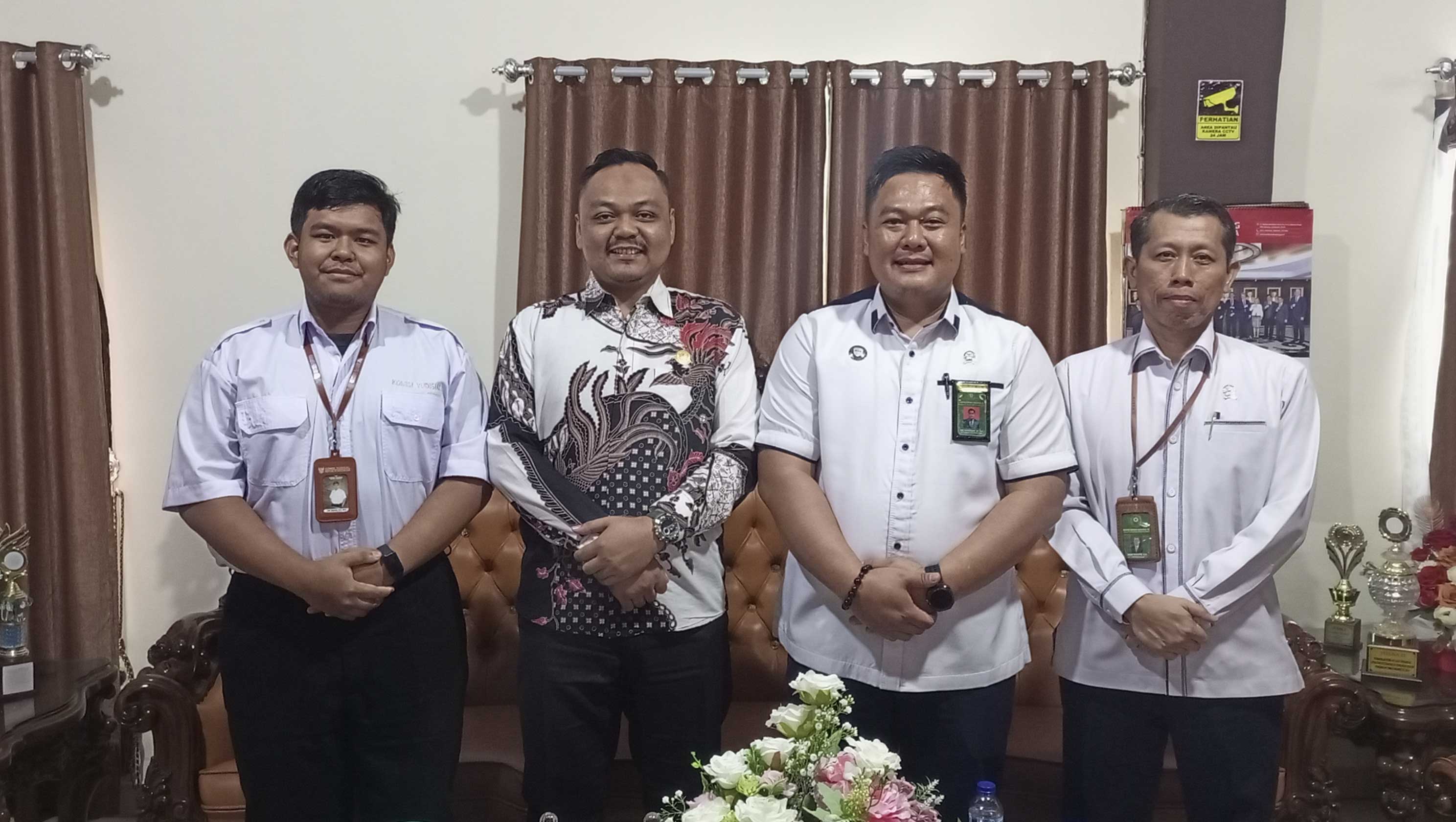 Penghubung KY Sumbar Sambangi PN Pasaman Barat
