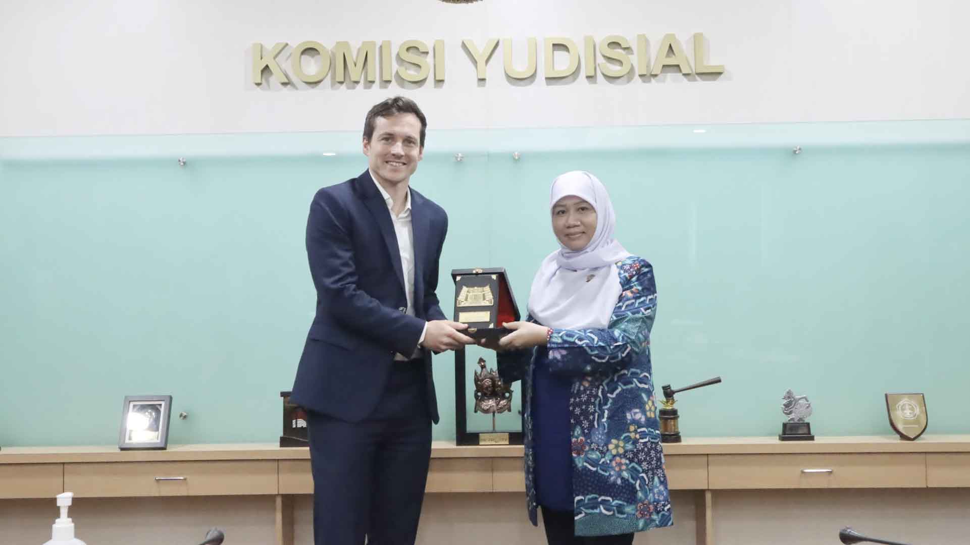 United Kingdom Ministry of Justice Ingin Jalin Kerja Sama dengan KY
