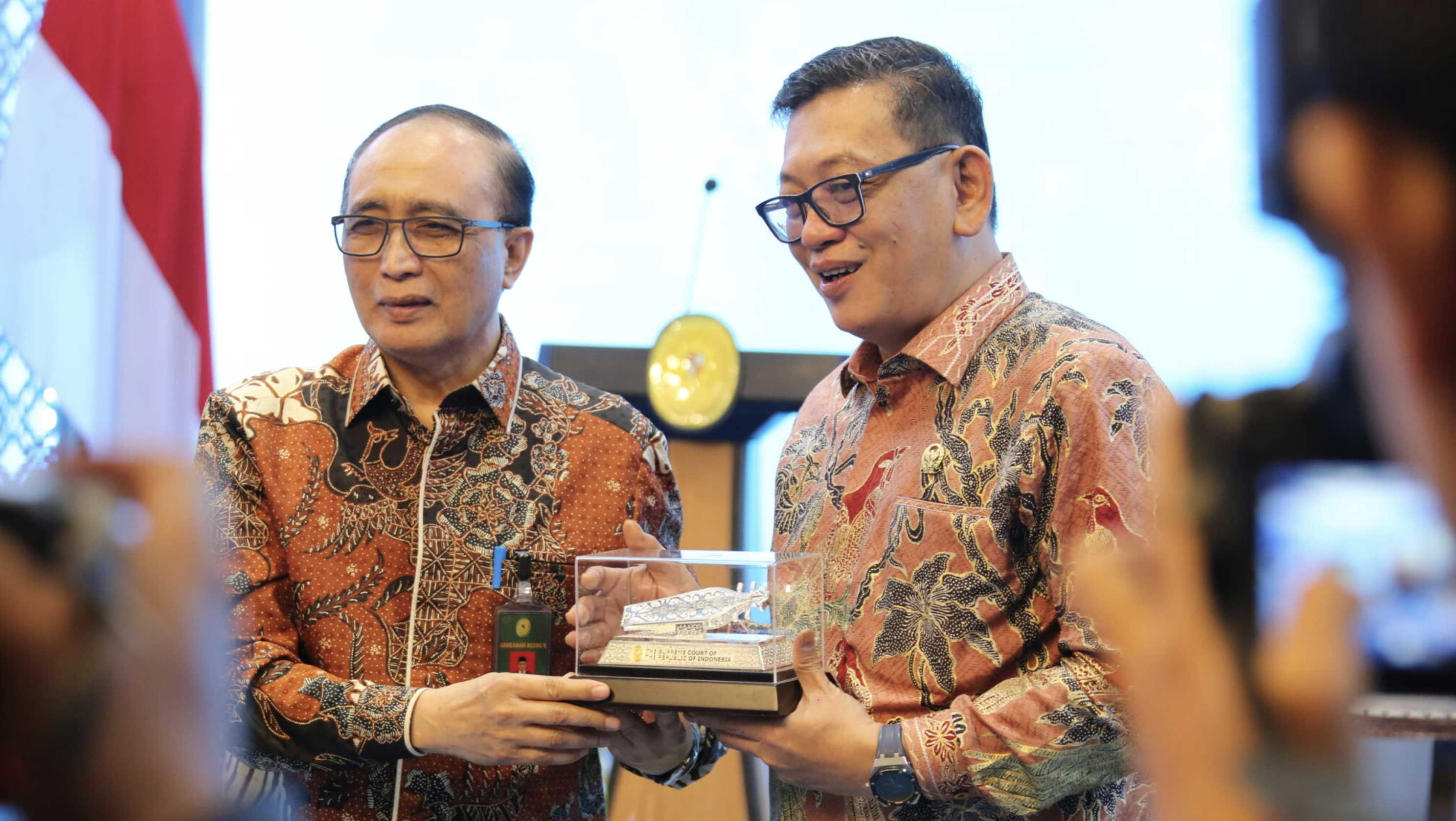 Kebijakan Zero Tolerance terhadap Praktik Transaksional Upaya Menjaga Integritas Hakim