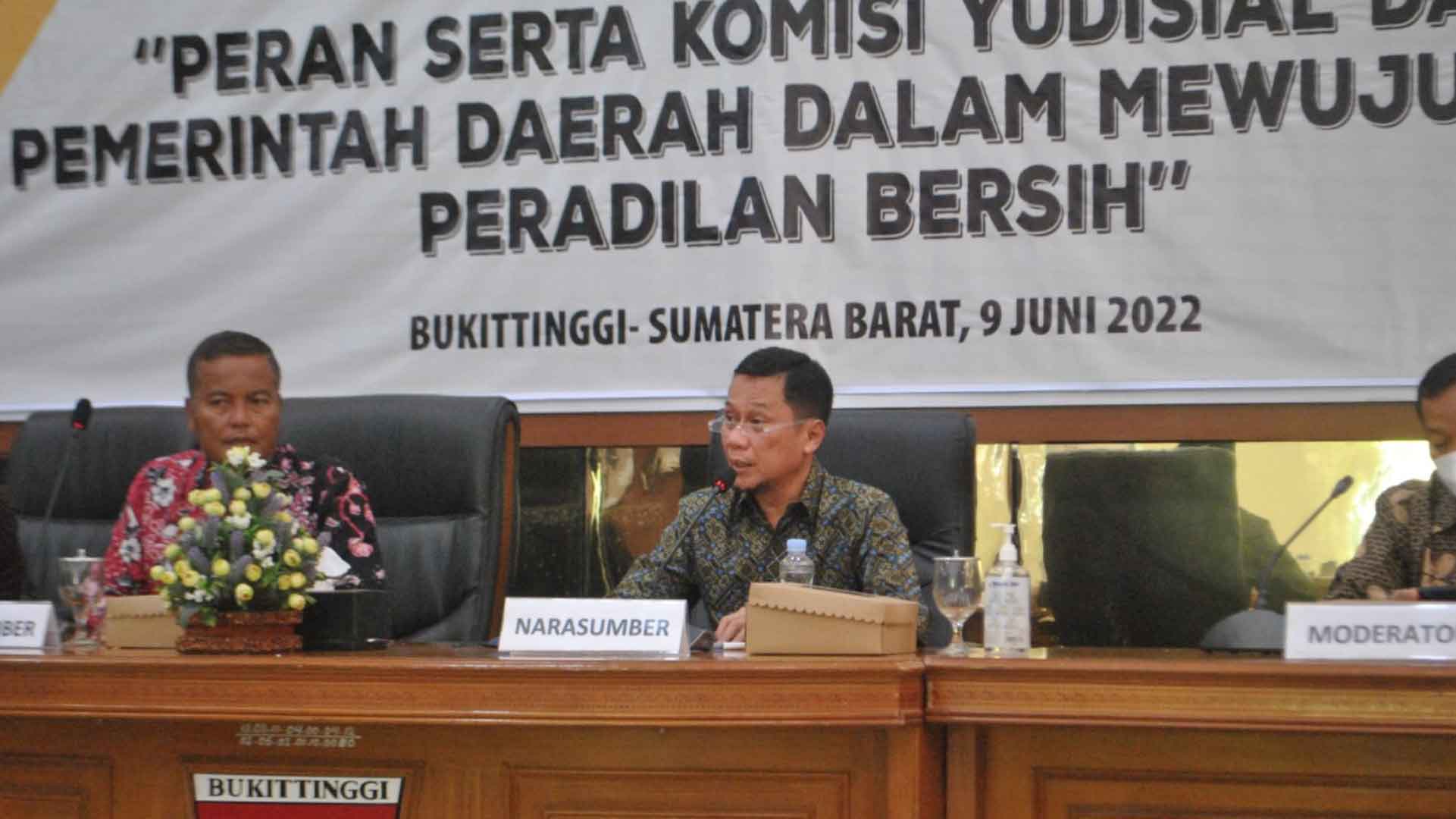 KY Ajak Masyarakat Bukittinggi Wujudkan Peradilan Bersih