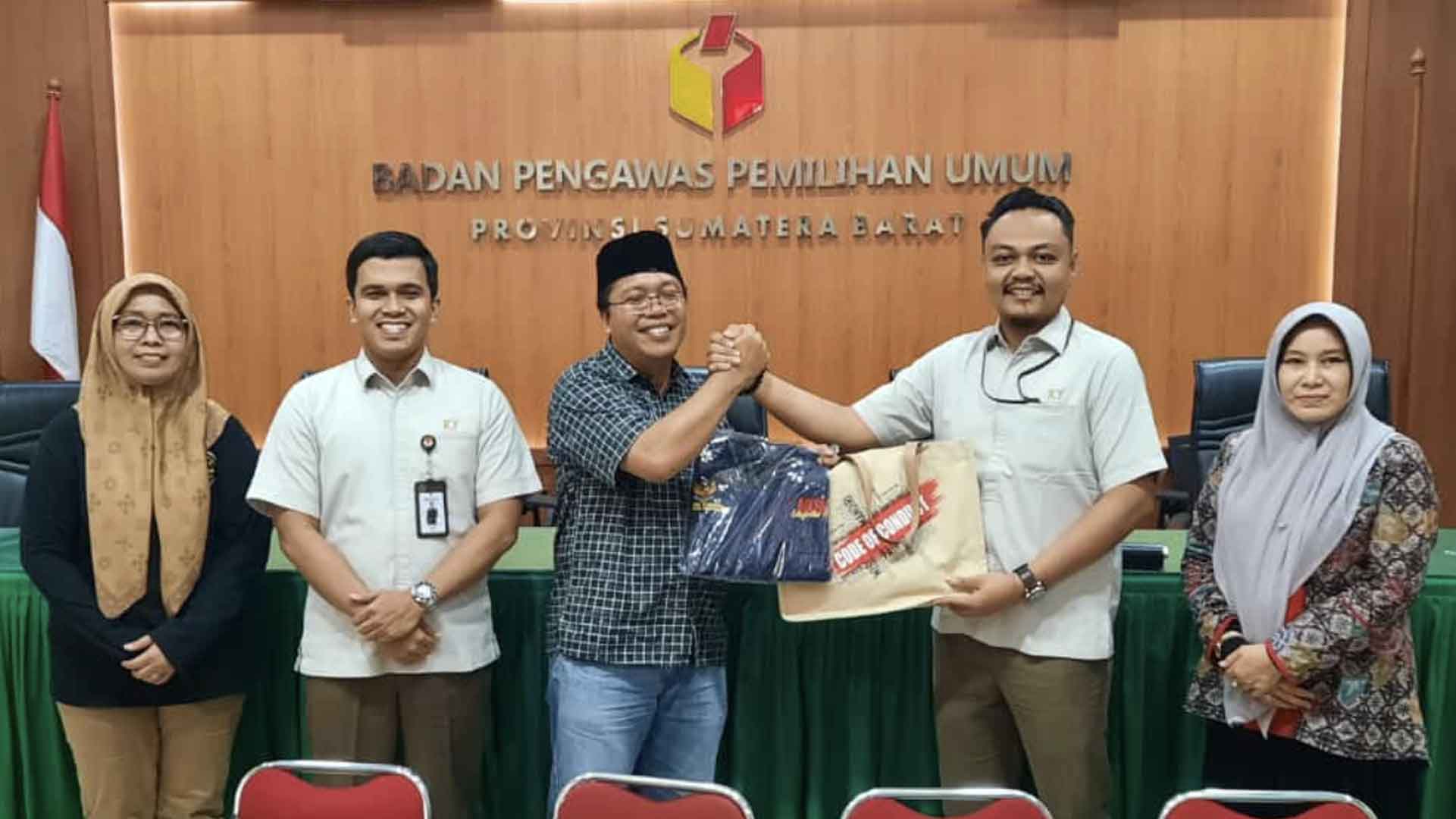 Penghubung KY Sumbar dan Bawaslu Provinsi Sumbar Siap Pantau Persidangan Pemilu 2024