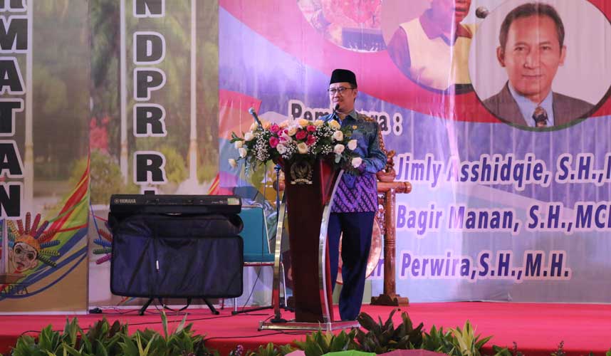 Pemberhentian Hakim Hanya Melalui MKH