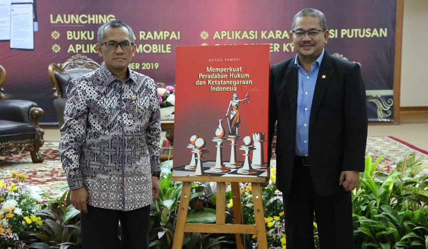 KY Luncurkan Buku Bunga Rampai Memperkuat Peradaban Hukum dan Ketatanegaraan Indonesia