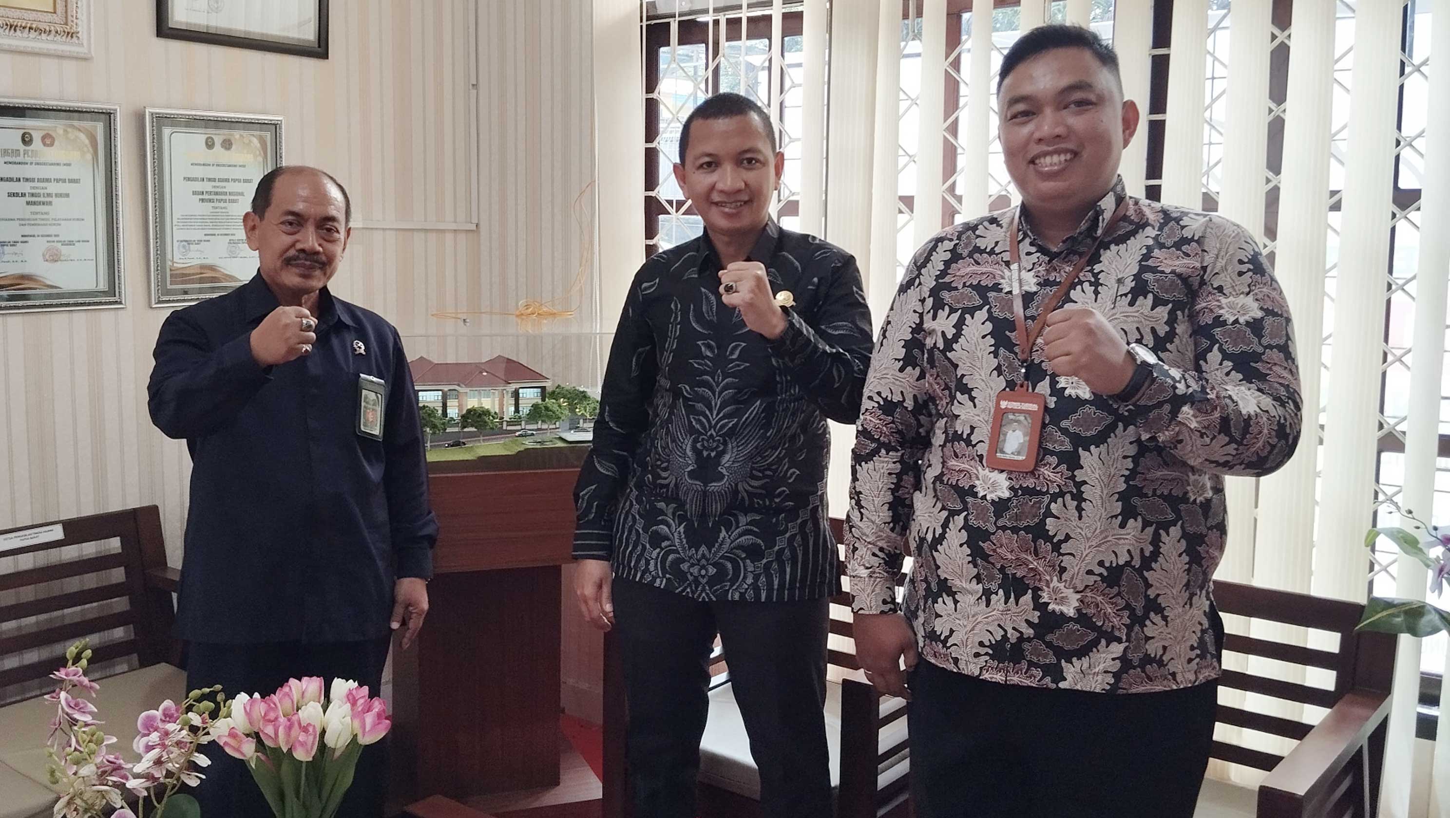 Penghubung KY Papua Barat Audiensi dengan PTA Papua Barat