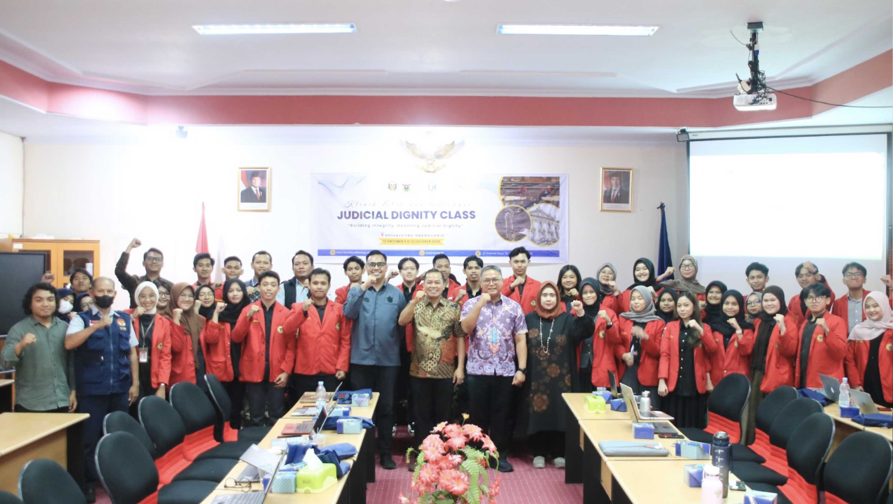 KY Kolaborasi FH Unhas Gelar Klinik Etik Judicial Dignity Class 2025