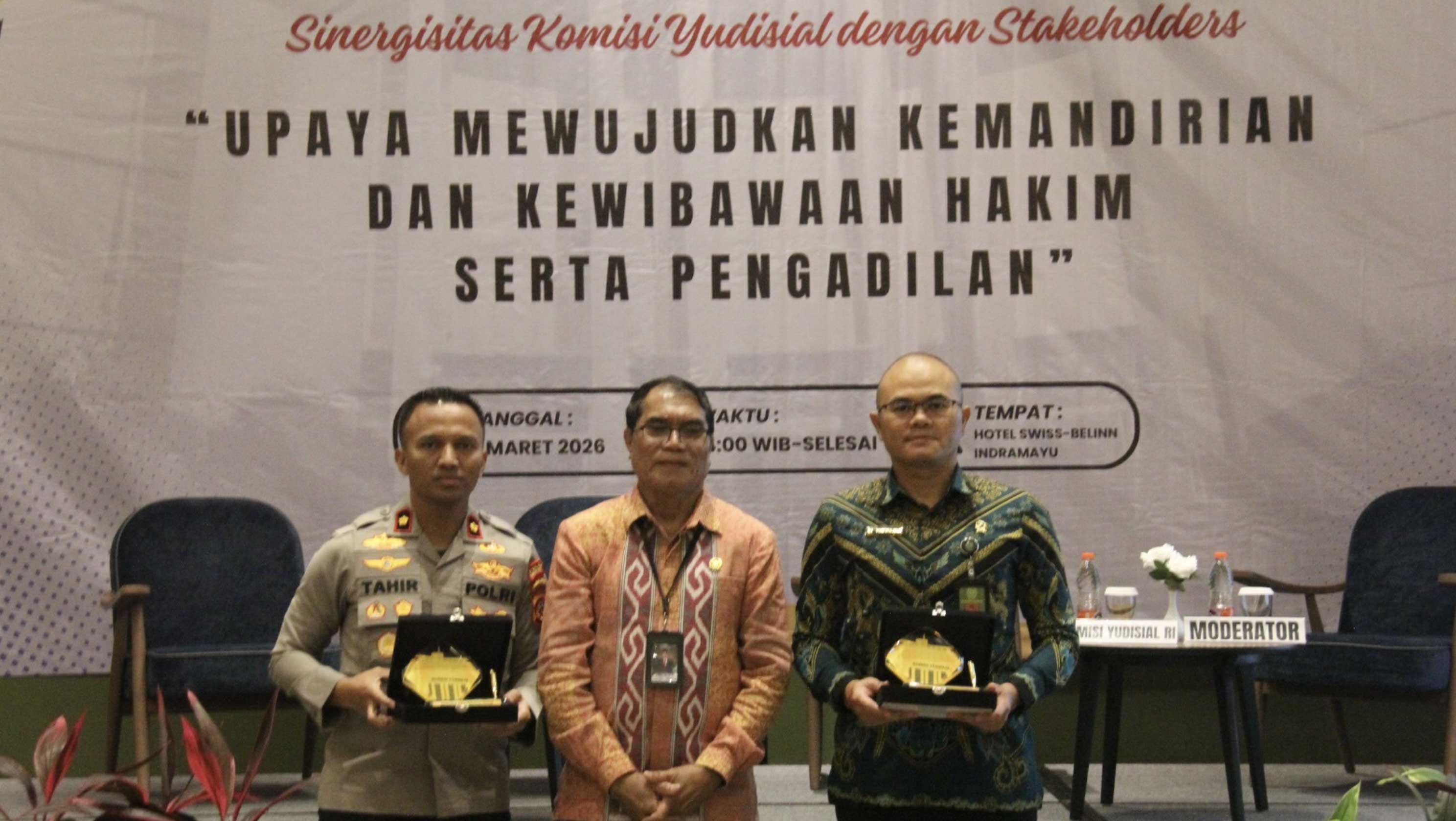Jaga Kemandirian dan Kewibawaan Hakim Tanggung Jawab Bersama
